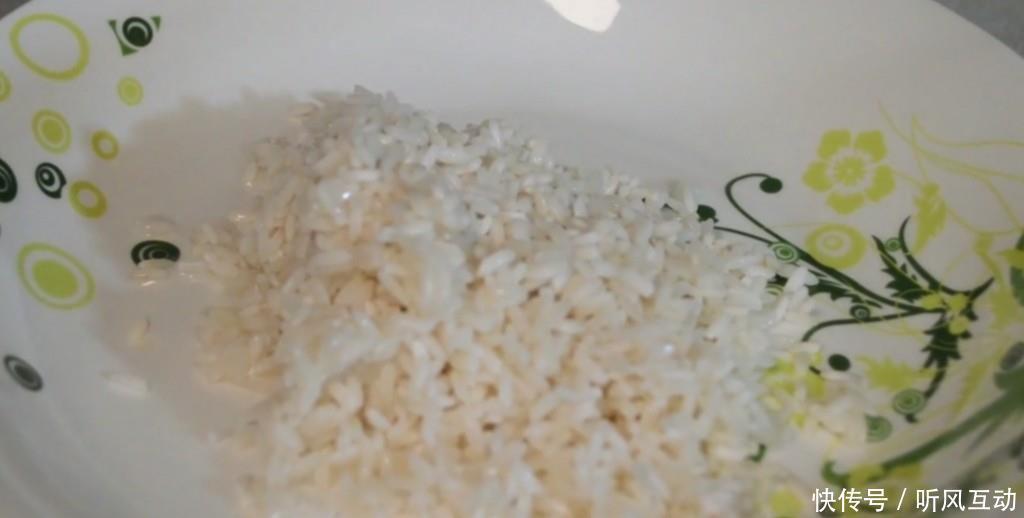 香甜|2个紫薯1碗糯米,教你做超简单的糯米丸子,软糯香甜好吃又好看