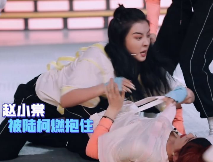  好看|“喻言捕雪，佳琪答题”，THE9这期团综很好看，但谢可寅累了