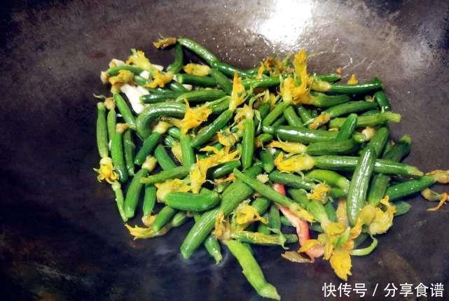 清炒黄瓜花|这菜一到夏天争着吃,隔天炒一盘,清脆可口,皮肤水灵,肠道舒坦