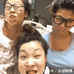 足球|让妹纸来告诉你什么才叫颠足球,哈哈哈哈