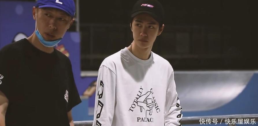 王一博|王一博与大魔王切磋街舞,找顶尖OG当滑板教练,保镖悠闲坐不住了