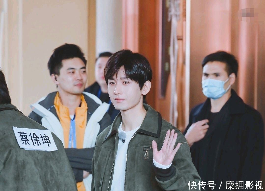 推上|演员成毅,一个跑男路透又被推上风口浪尖