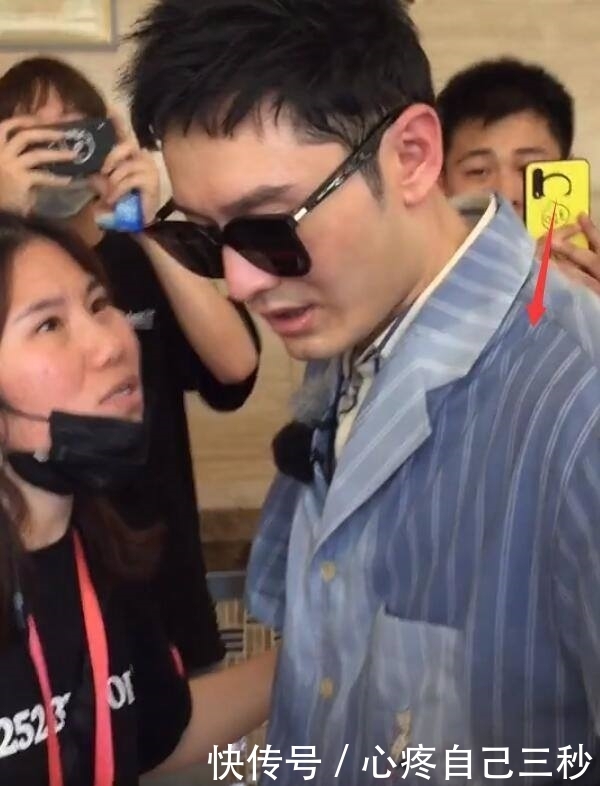 累到|黄晓明高温下帮赵丽颖提行李,累到浑身是汗大喘气,仍抢着干活!