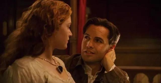  冲刷|比小说更精彩的珠宝故事，随着时间的不断冲刷，显露最为纯粹一面