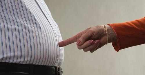  老徐的妻子|42岁男子深夜昏迷，抢救两小时后离世，医生与妻子脱不了干系