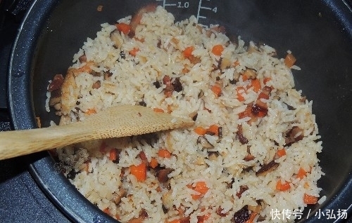  胡萝卜|夏天的懒人焖饭，饭菜一锅出，有肉有菜营养均衡，比外卖还省时