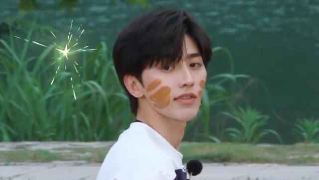 体面|跑男团集体在脸上涂泥,有谁注意看baby的脸女明星最后的体面