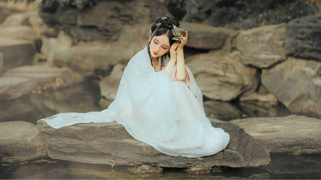 知君远近|欧阳修早期水平很高的一首词，通篇寥寥数语，感动了历代的读者