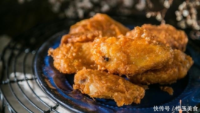  厨神|炸鸡外面太贵自己做麻烦，错！一招教你秒变厨神，比卖的还酥香
