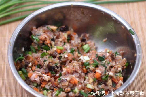 让很多|拌饺子馅时,到底放啥“油”最香教你一招,不管怎么做馅都好吃