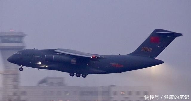  和运|又出大事！疑似轰六K和运20的发动机厂着火，浓烟滚滚