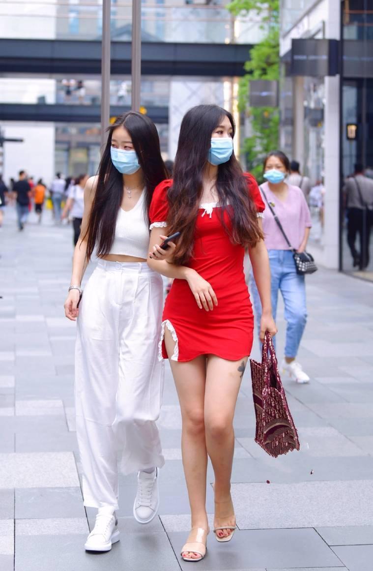 清新|小姐姐靓丽出街,看起来显得很清纯,有种清新靓丽的少女感