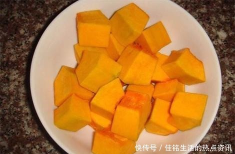 添加|纯手工南瓜小馒头，闲时给孩子做的零食，绿色健康，无任何添加