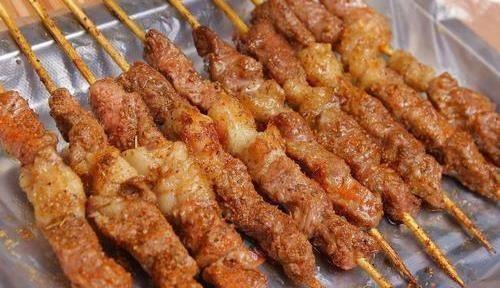 精选|精选美食烤羊肉串,蒜蓉炒空心菜,胡萝卜木耳炖鸡汤,酱鸡胗