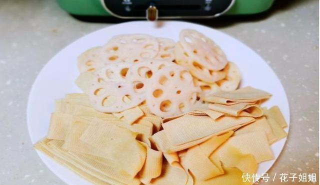 卤料|豆皮加莲藕,卤料来搭配,好吃又下饭