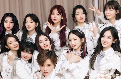  少女|《炙热的我们》硬糖少女成评委，创系三代同堂，微博热搜预定！