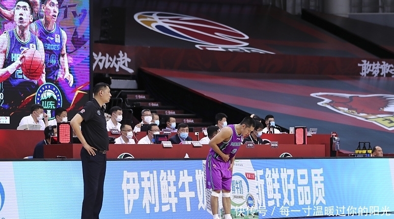  张庆鹏|张三疯再现！张庆鹏狂砍37分，或无法就此退役