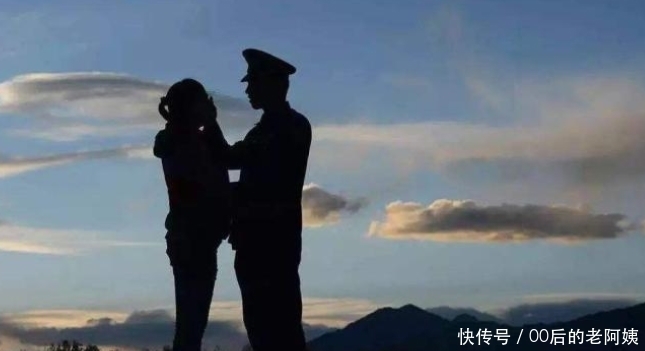 现已|军人发现妻子偷情，奸夫知道是军嫂仍同居，现已批捕，最高判三年