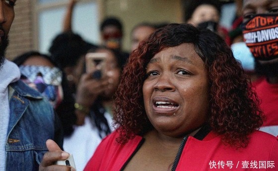 黑人|警察入室打死睡觉的黑人女子被判无罪 黑人司法部长哽咽发表结果