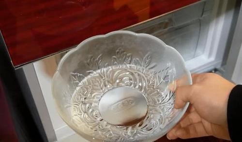 特别|家里冰箱特别耗电快把它放进去,一年能省上千块,早知道就好了