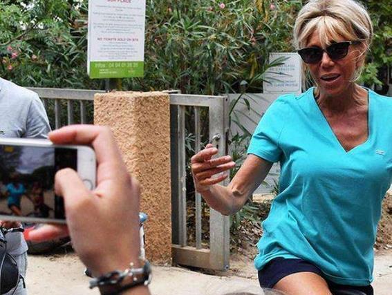 浪漫|67岁布丽吉特太累了!打瞌睡时宛如睡美人,比戴安娜王妃都惊艳