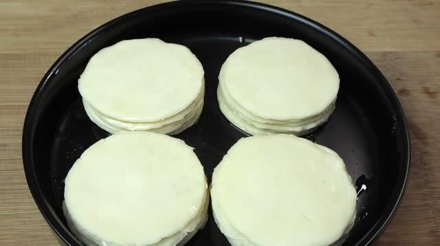 饺子皮|饺子皮别只会包饺子,教你特色新吃法,比包子简单,比饺子好吃