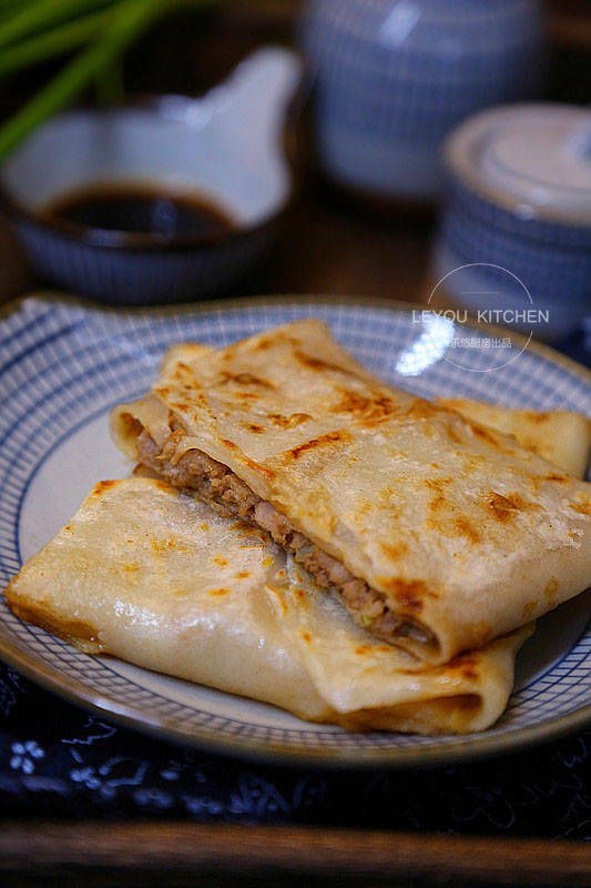 不用|不用和面,一样在家做馅饼,做好的饼,放凉后饼皮也不硬