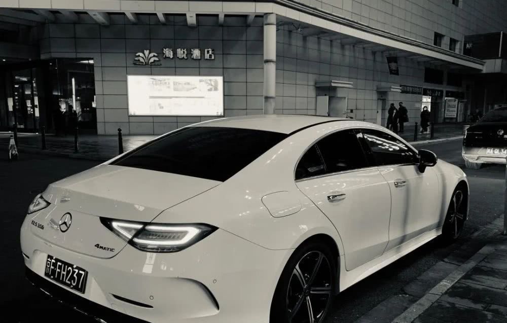 CLS3504MATIC80|评测奔驰CLS3504MATIC80万买台四缸的四门轿跑车到底“疯不疯”