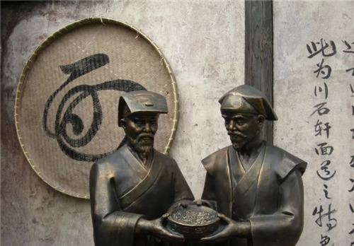 子孙后代|日本葬着一个中国人,他的子孙后代去扫墓,德川家族也得全程陪同