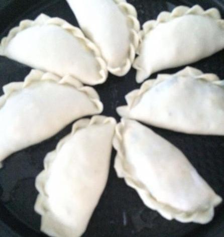 秒杀|冬天男人要多吃韭菜盒子,教你这样做皮薄馅大,绝对秒杀外面卖的