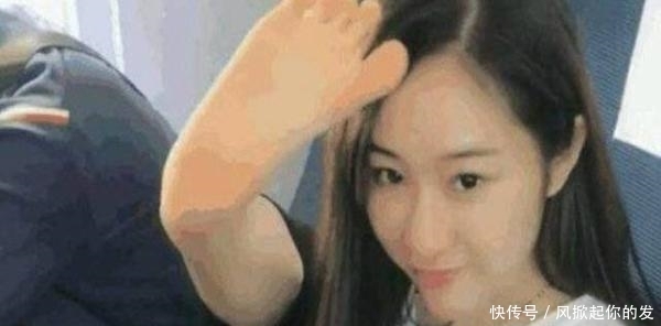 男子|高铁上女子把脚放桌上,男子忍不住想骂人,走近看清后却傻了!