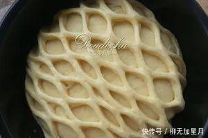  网纹|对自己宠爱一点，来份网纹果酱夹心面包