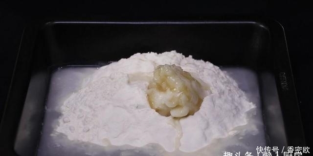 外皮|在家不出门,教你红薯饼的新做法,外皮酥的掉渣,看到它口水直流