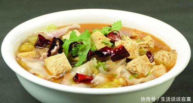 白菜|白菜炖豆腐时,牢记两个诀窍,炖出的豆腐鲜嫩美味,可口又下饭