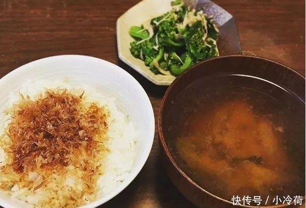 超人气|日本过去的“穷人饭”,如今成超人气大众美食,网友最便宜日料