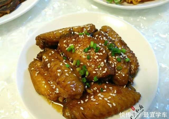 老妈|晒晒我家年夜饭,我和老妈一起做了满满一桌菜,一家人吃嗨了