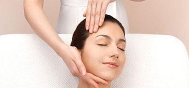 颈纹|脖子上的皱纹是怎么产生的?预防颈纹产生,你应该知道这些事