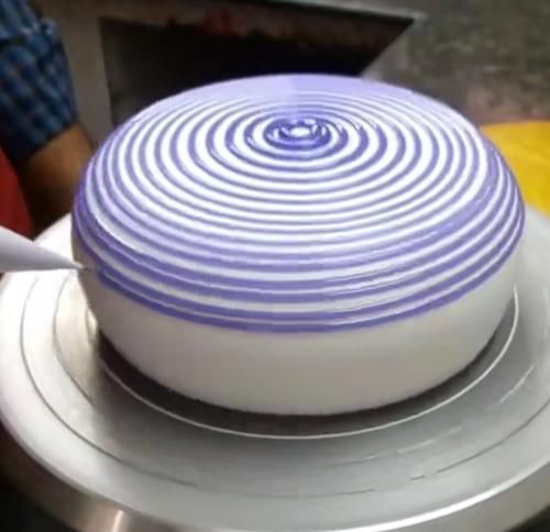 手法|印度师傅做蛋糕,料理的手法过于酷炫,做出的蛋糕堪称艺术品