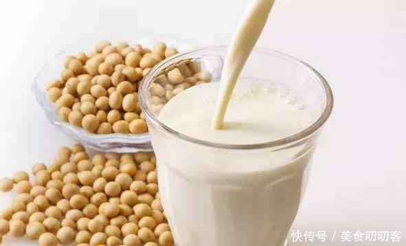 豆浆闻起来会|“豆浆”经常推荐大家饮用,那在家制作豆浆时需要注意什么?