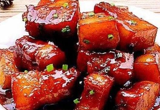 好吃|做红烧肉时,万万不能直接炒,学会“这1步”,肥而不腻超好吃