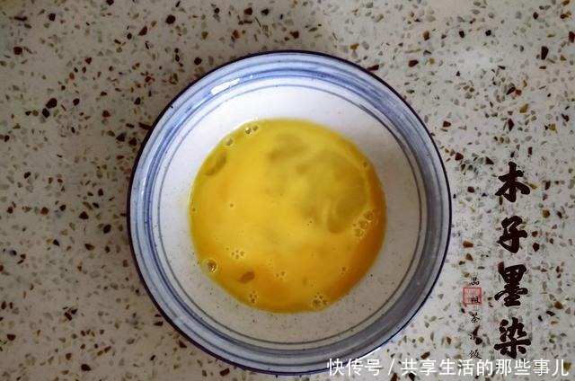 小龙虾|家人爱吃的一款“懒人饭”,简单省事,外酥里糯,鲜味十足