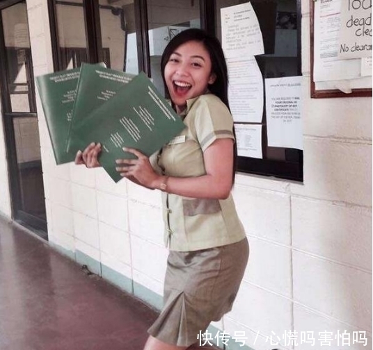  小学|超棒美女老师让我想重读小学，但没想到往下一看吓得让人赶紧避开