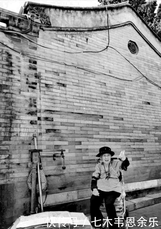 捡拾|捡拾纸箱挣钱的独孤百岁老人