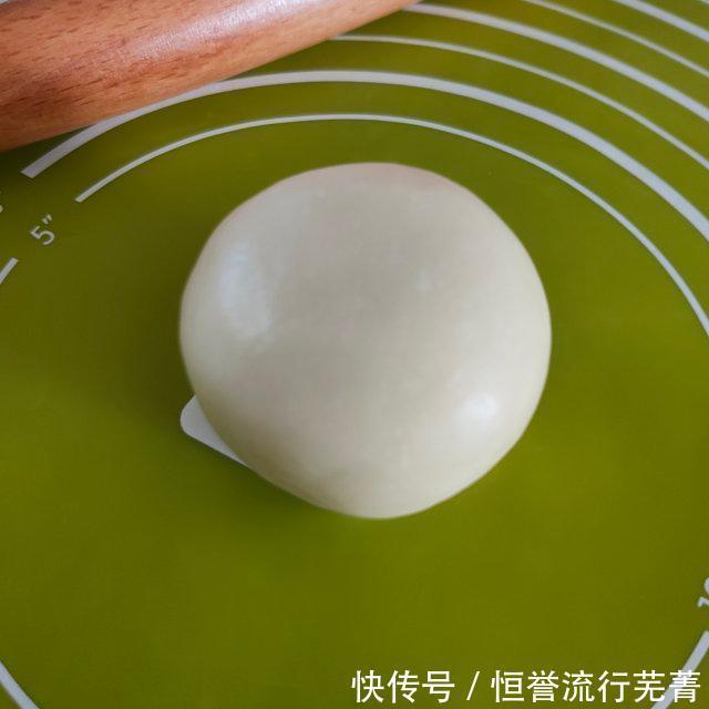 蛋黄|蛋黄酥,自己做的吃着更健康