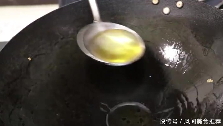  入一点|洋葱炒鸡蛋加一根黄瓜就能变成更美味的食物，大厨教你如何制作！