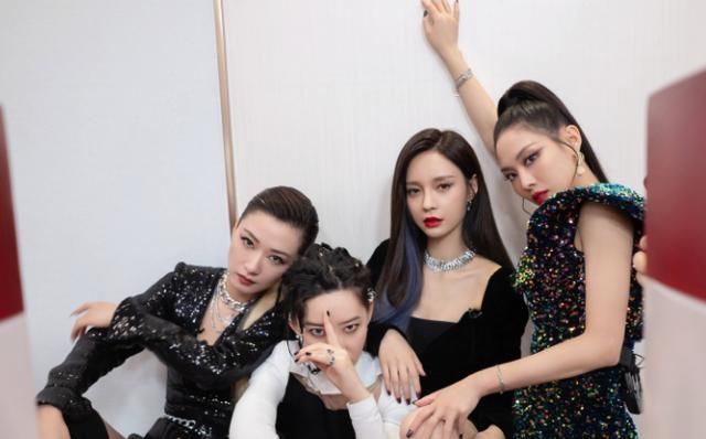  综艺|《乘风破浪的姐姐》正热播，又一档姐姐团综艺来袭，嘉宾让人意外