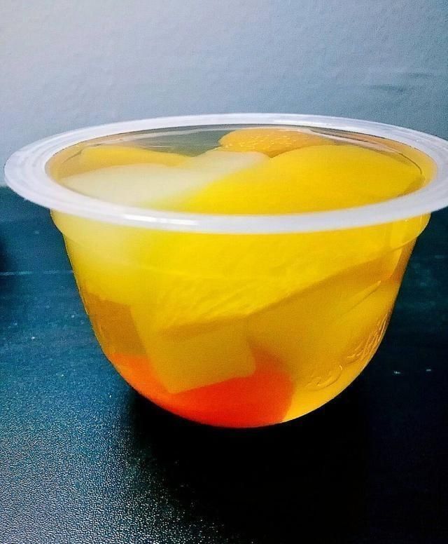 吃泡面|吃零食的时候,让你感到非常尴尬的6个瞬间,你遇到过吗