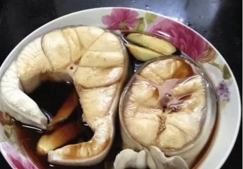 人类端上|“海中霸王”入侵中国,刚来就成了盘中餐,简直丢尽入侵物种的脸