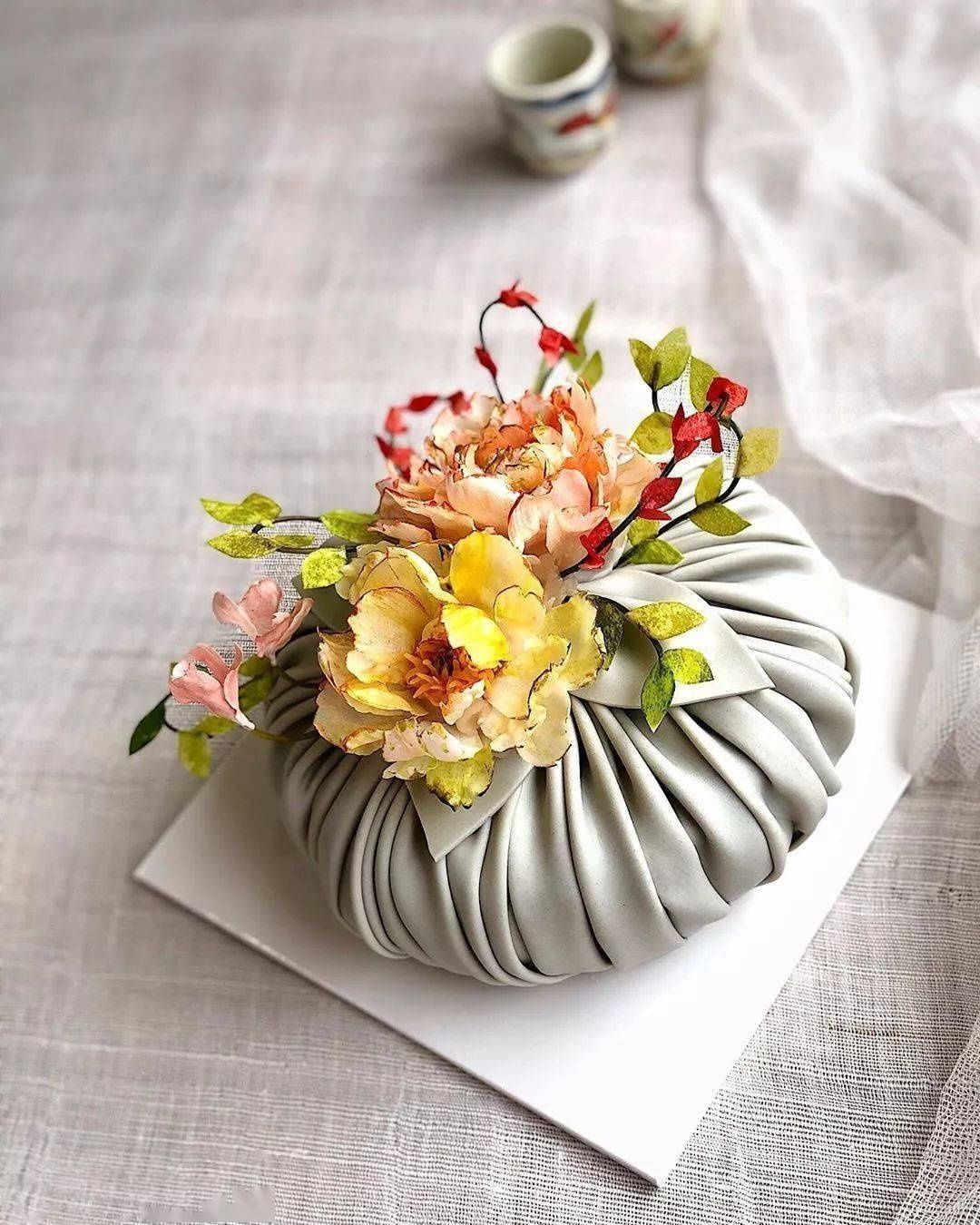 包袱蛋糕|脑洞太大韩国小姐姐晒神秘蛋糕,引百万粉丝每天催更太美了,每一张都让我流口水…