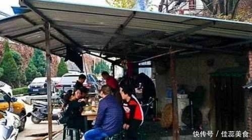 找钱|凌晨4点就开始营业,夫妻两只收钱不找钱,许多人老远开车都要吃